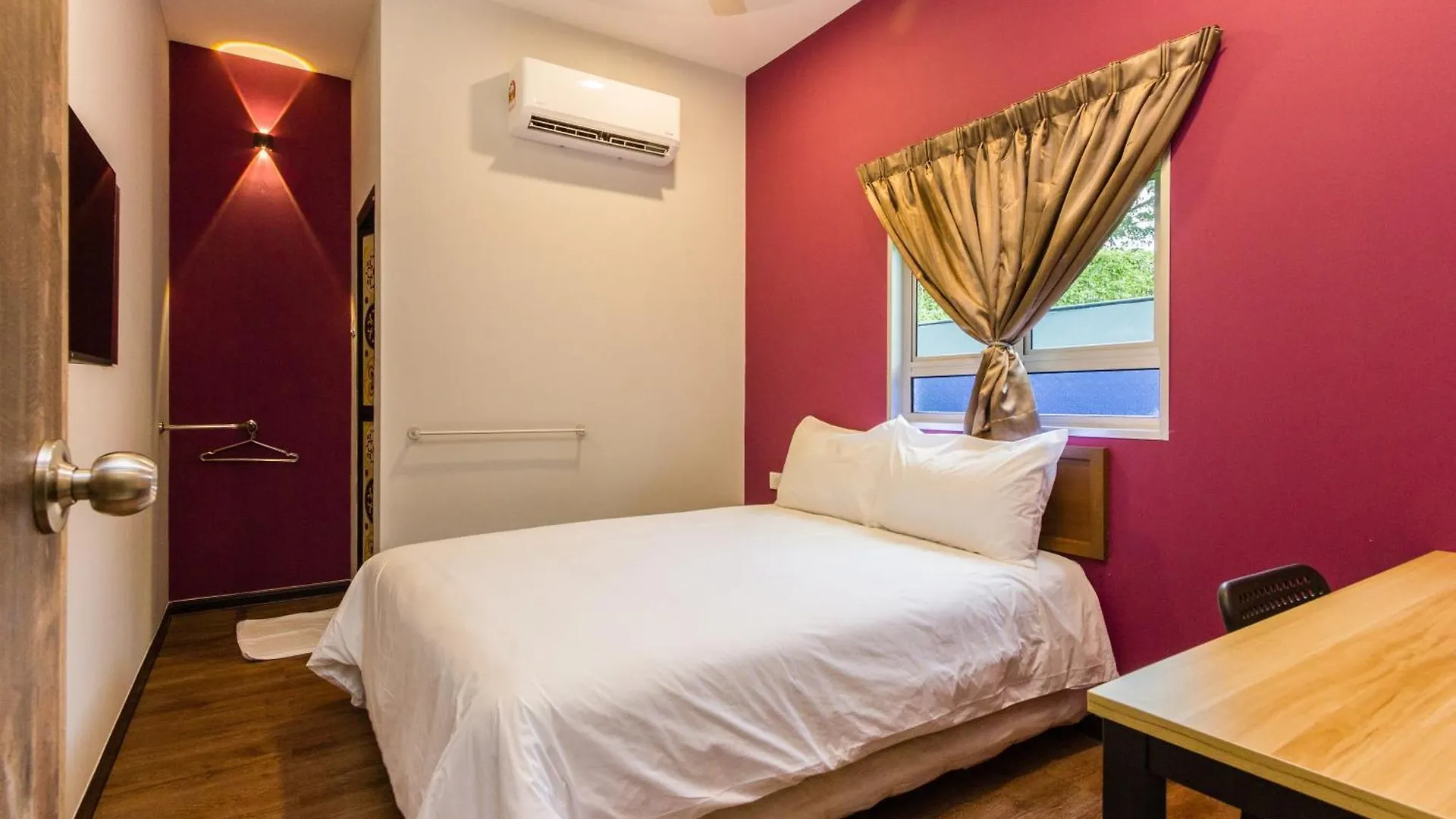 Newly 4Br Cottage House Retreats With Free Parking Butterworth 0*,